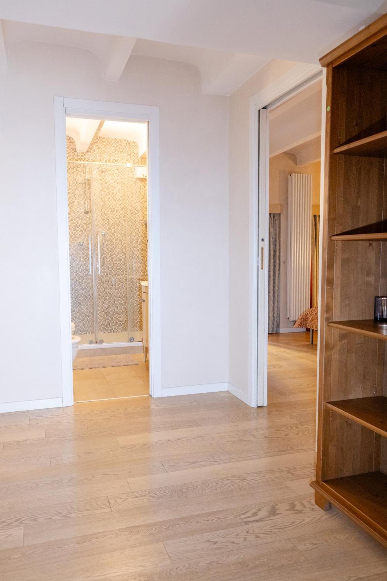 5 Da Letto Apartment *